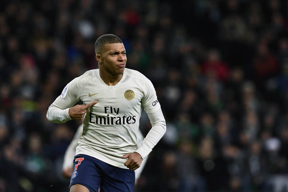   山东首家中国国家队主题体彩品宣店在烟台开业